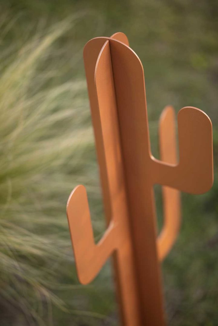 Cactus décoratif en acier à planter